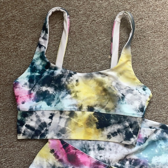 Beach Riot Sunburst Tie dye set - Picture 7 of 10